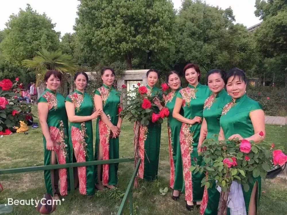 4f9d048652cc4dcda55d85efa643af5b.jpeg
