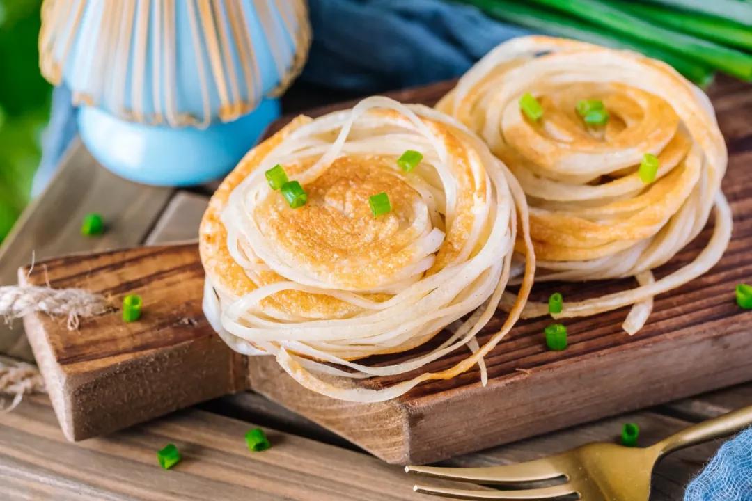 原创家庭版盘丝饼,一切,一抻,一卷,外酥里软简单又美味