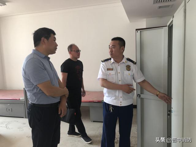 平遥县应急管理局局长李启日调研新建消防站工作