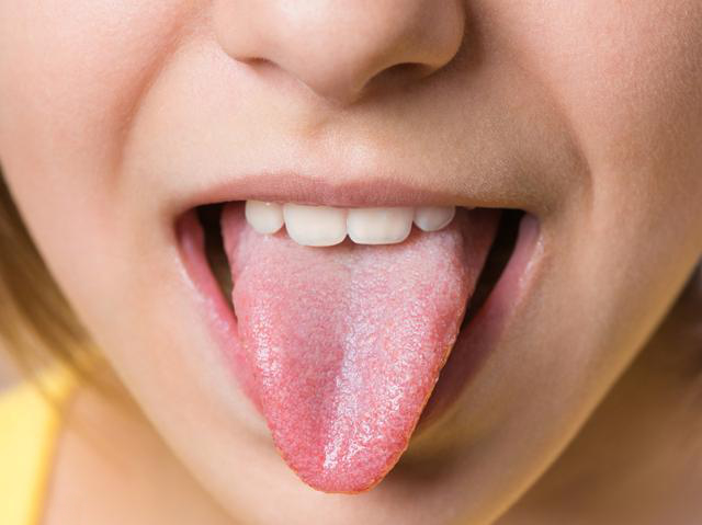 从舌头观测身体的健康状况,舌苔厚的5大形态该如何应对