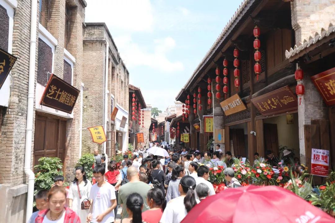万载人口有多少人_万载古城图片(3)