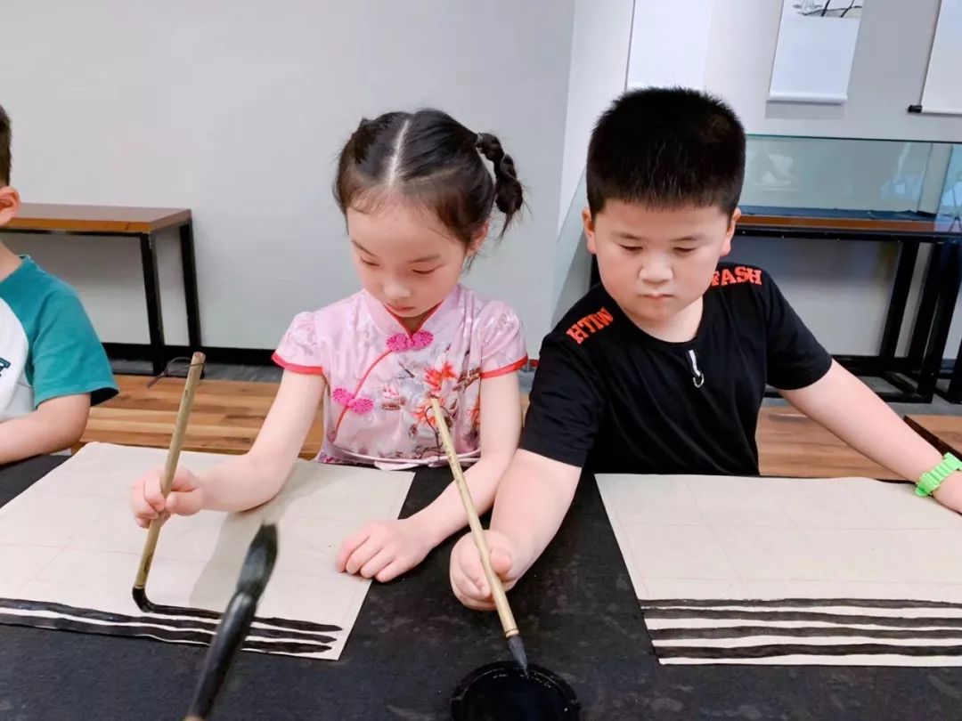 孩子学书法的好处绝不仅仅是练一手好字?