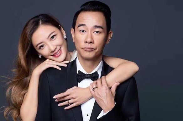 他俩不是年龄都阻挡不了的真爱么?怎么说离就