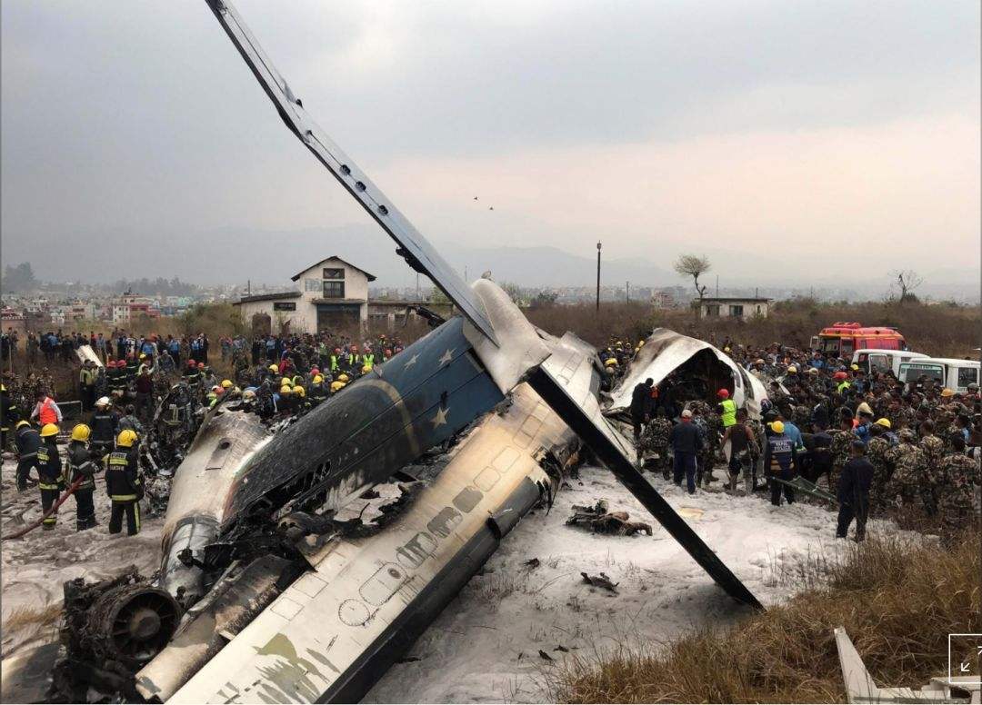埃航空难发生之后,就有媒体质疑飞行员对该机型的训练时间不多.