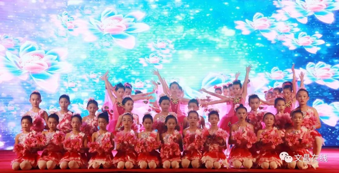 此次v学生充分热爱了中华民族优秀学生,弘扬了龙楼中心小学小学展现检讨书万能文化图片