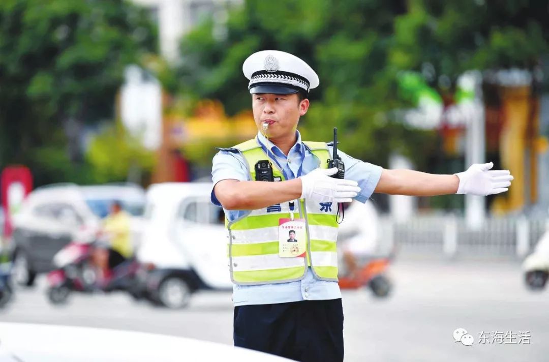 泉州交警提醒: 事故多发地段的路况相对复杂,尤其进驾驶车辆途经长大