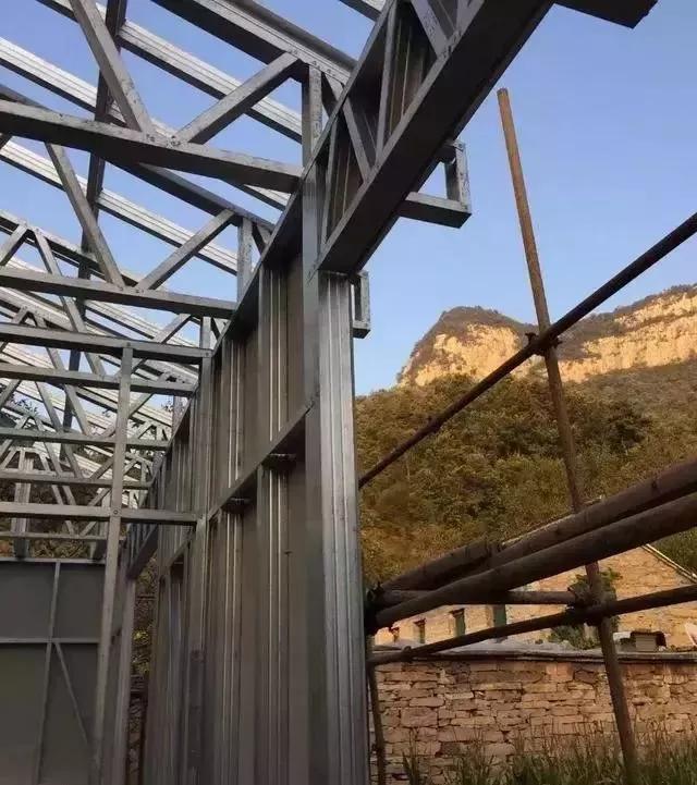 抗风雪 绿申轻钢结构整体性好,可承受1.