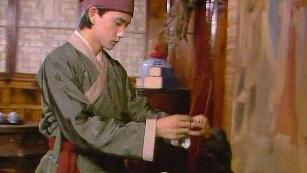 茗烟本来是贾宝玉身边的一个普通小厮,他第一次出场的情节是大闹书房