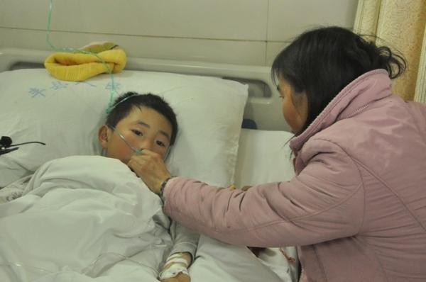                     3岁男童吐了两口，进了医院！医生斥责：这样带娃，不配为父母
