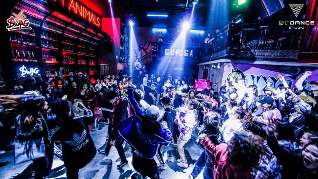 音乐视频大咖 27553b7e7b4c4115bc6d701db8cf9e16.jpeg