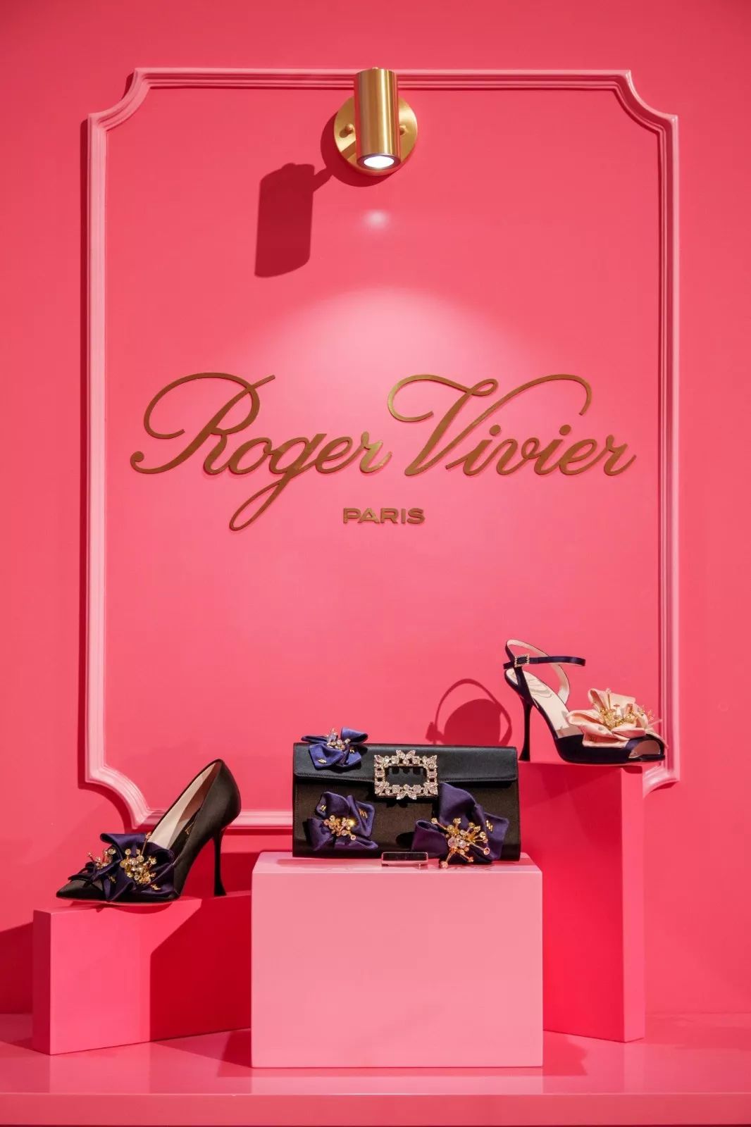 潮资讯rogervivier新任创意总监新风貌