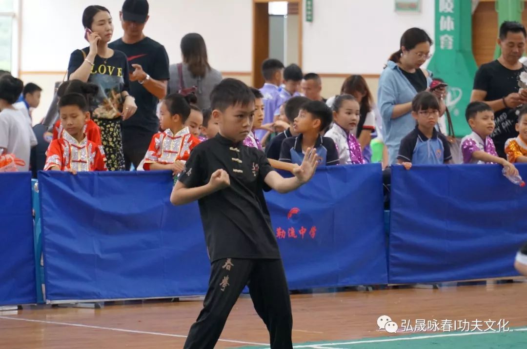 武动赛场夺魁 咏现少年英姿 记弘晟参加2019顺德区青少年武术比赛