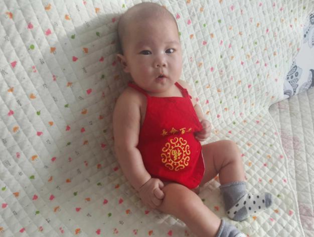                     别让2岁左右的宝宝吃这几样东西，看似疼宝宝，实则是在坑娃