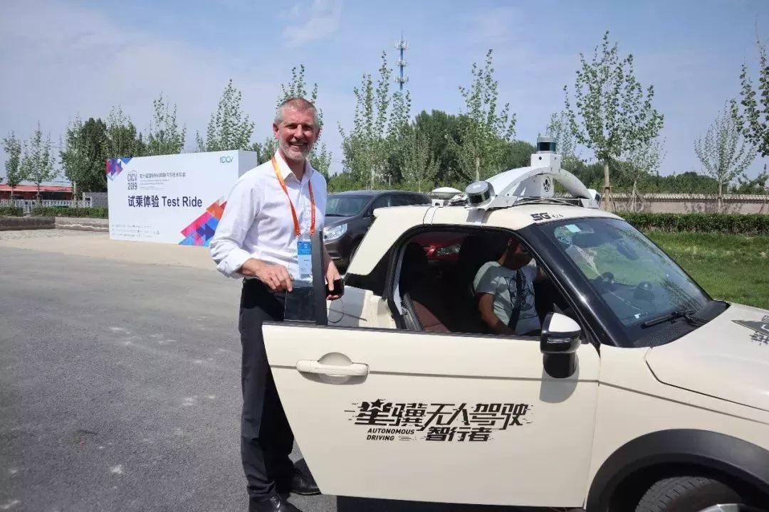 哪个平台可以租新能源车自驾 4d6d1c42b12c4a63a8acb379a0c4ccee.jpeg