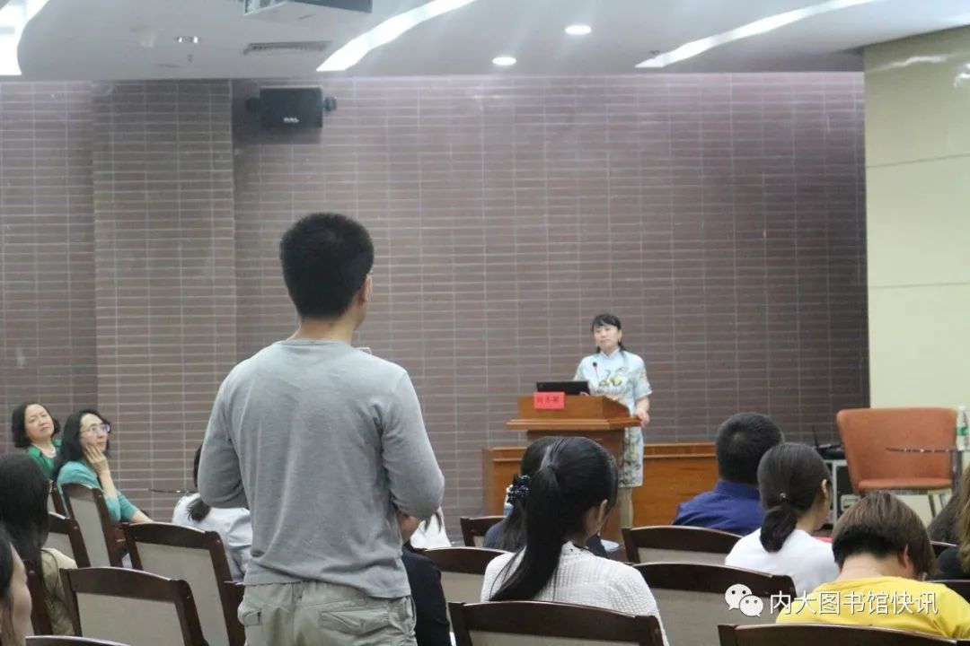 报道刘冬颖唱出诗经之美桃李湖畔名师讲堂148桃李湖畔真人图书53