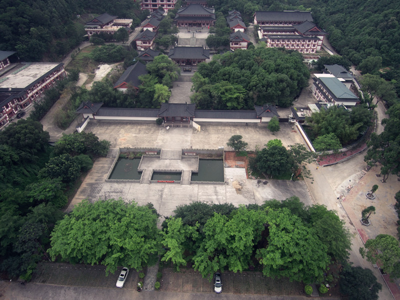 航拍图片:东莞黄江芙蓉寺,布局精妙,寺庙很宏大