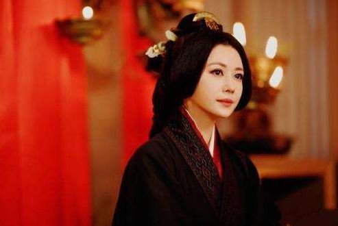 声色什么厉成语_不动声色的图片(5)