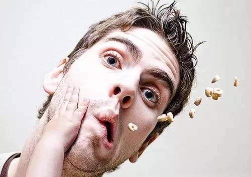 梦见自己全身脱皮脸上也脱皮很可怕，探索梦境背后的深层含义