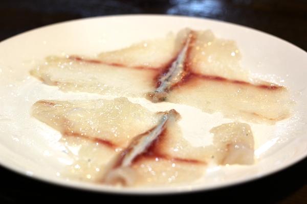 北京最好吃的斑鱼火锅1条黑鱼3种吃法火锅刺身油炸味道鲜美