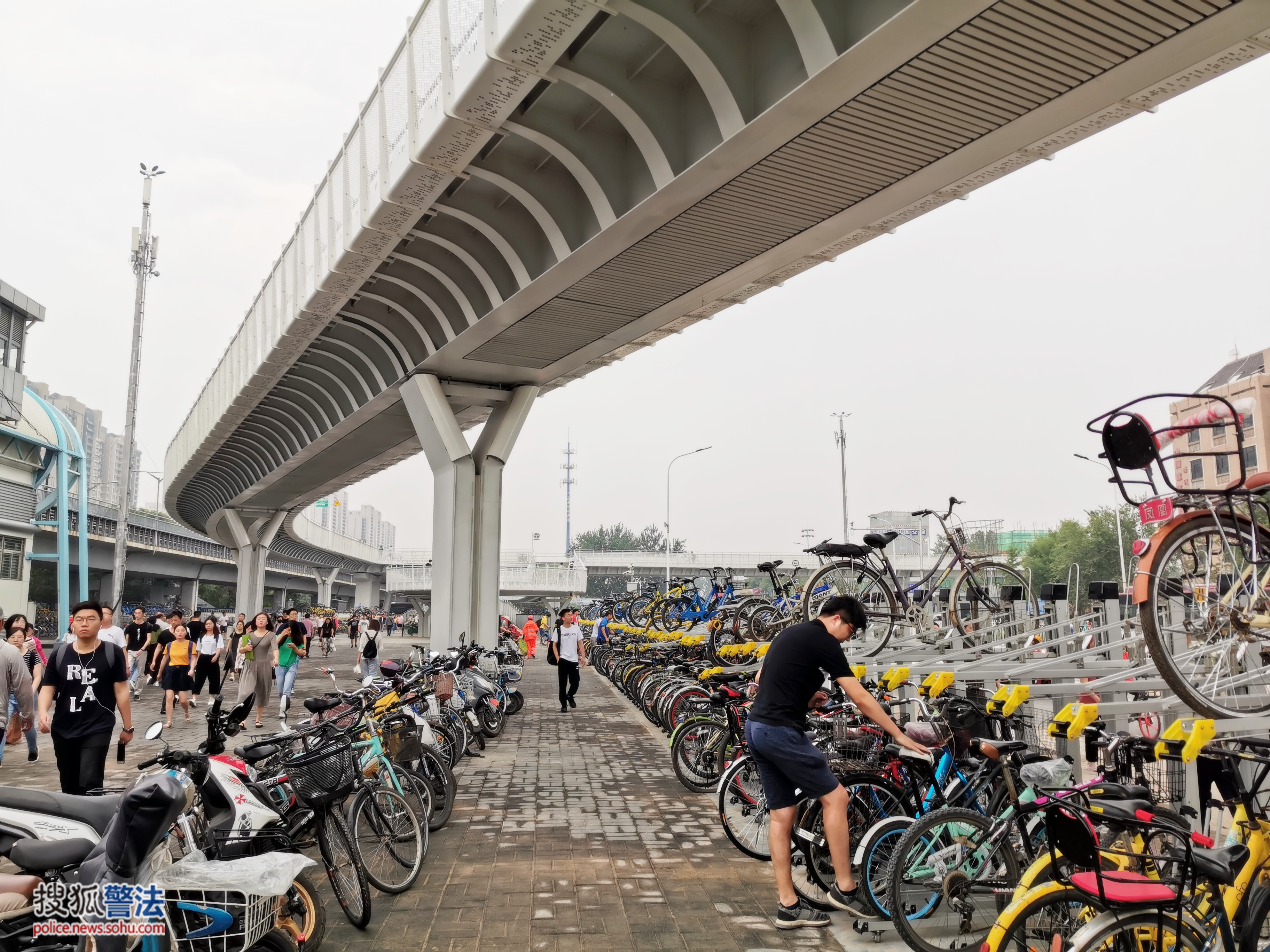 北京首条自行车专用路开通试运行 禁限车辆进入将被处罚20元