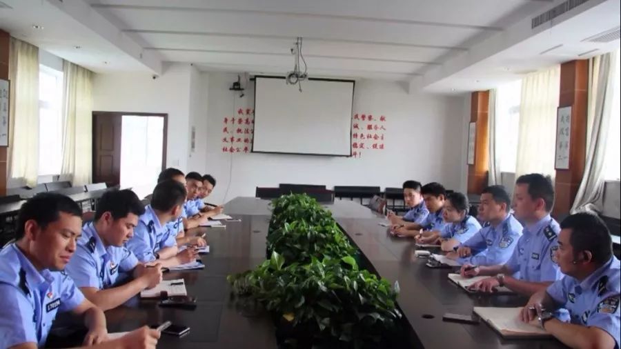 温岭泽国镇某酒店附近卖淫嫖娼,30人当场被抓!