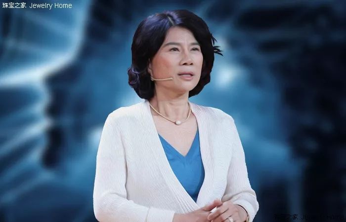 人生要经历三次恋爱_董明珠人生经历_人生低谷期的经历感悟