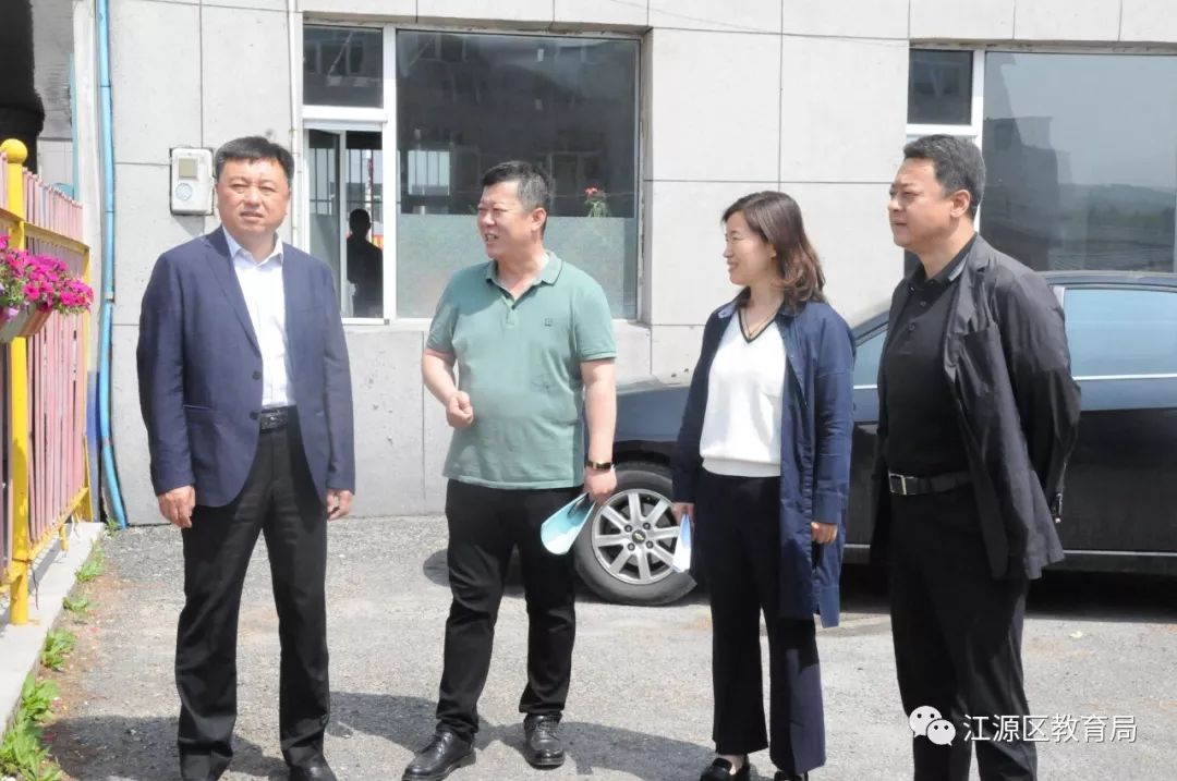 为确保今年高考顺利进行,6月5日上午,江源区区长初洪波,副区长闫冰