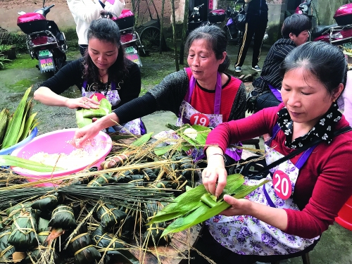 临桂区妇联举办"包粽子"大赛