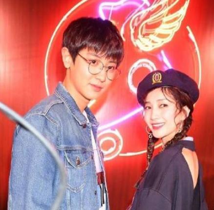 exo,朴山多拉舞台同框,dara夸赞exo,可惜朴灿烈错过女神的夸奖
