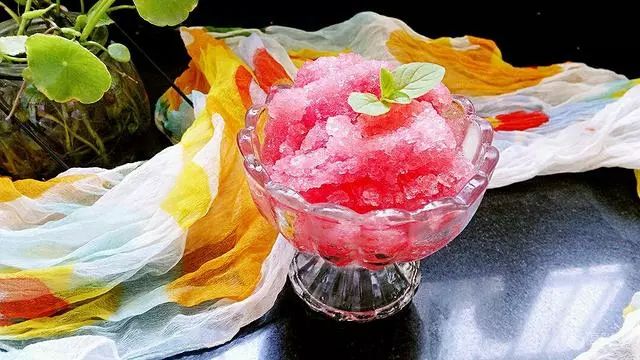 西瓜怎么做西瓜冰沙 3036cff29ac144c1bd6c1624378abfa3.jpeg