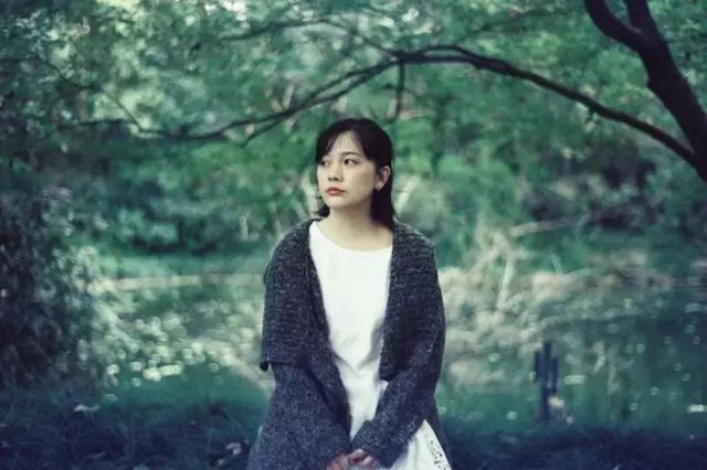 不用洗胶卷，就能拍出30年前的胶卷风老照片