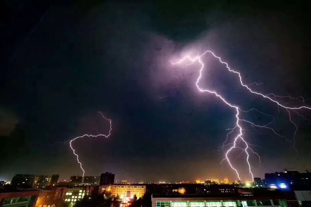 风雨雷电冰雹明后天也不消停敢问是哪位神仙在人间渡劫