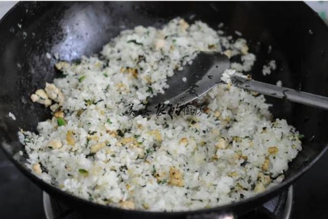 糯米饭怎么做饼好吃 39d8a6035d0047fb8eda42652c0b4539.jpeg