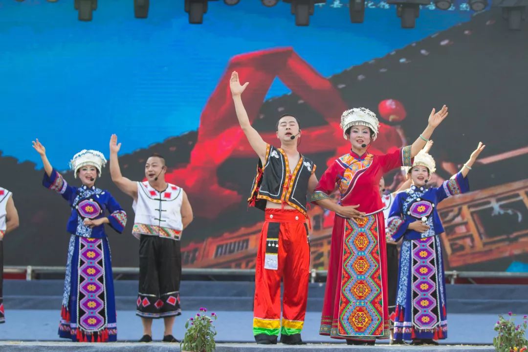 歌词与乐曲的结合塑造了音乐形象,丰富了土家族民歌,因而使土家族民歌