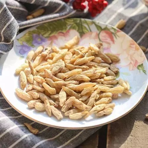 花旗参和西洋参是一个东西吗 43af963068f4437e922c8b999f881729.jpeg