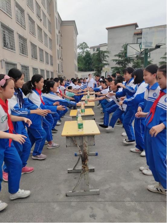 武冈市洞庭学校举行小学生心理健康教育活动