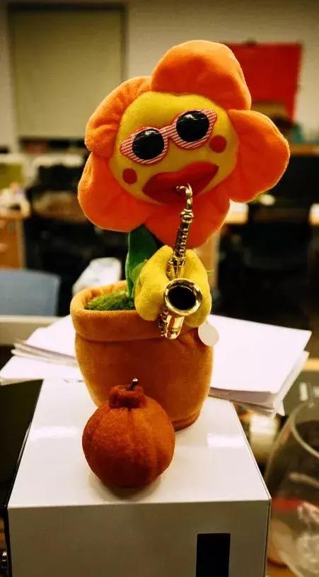 不用洗胶卷，就能拍出30年前的胶卷风老照片