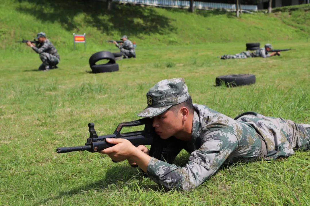 现役部队骨干承训 训练基地支撑保障——钟山县联训联