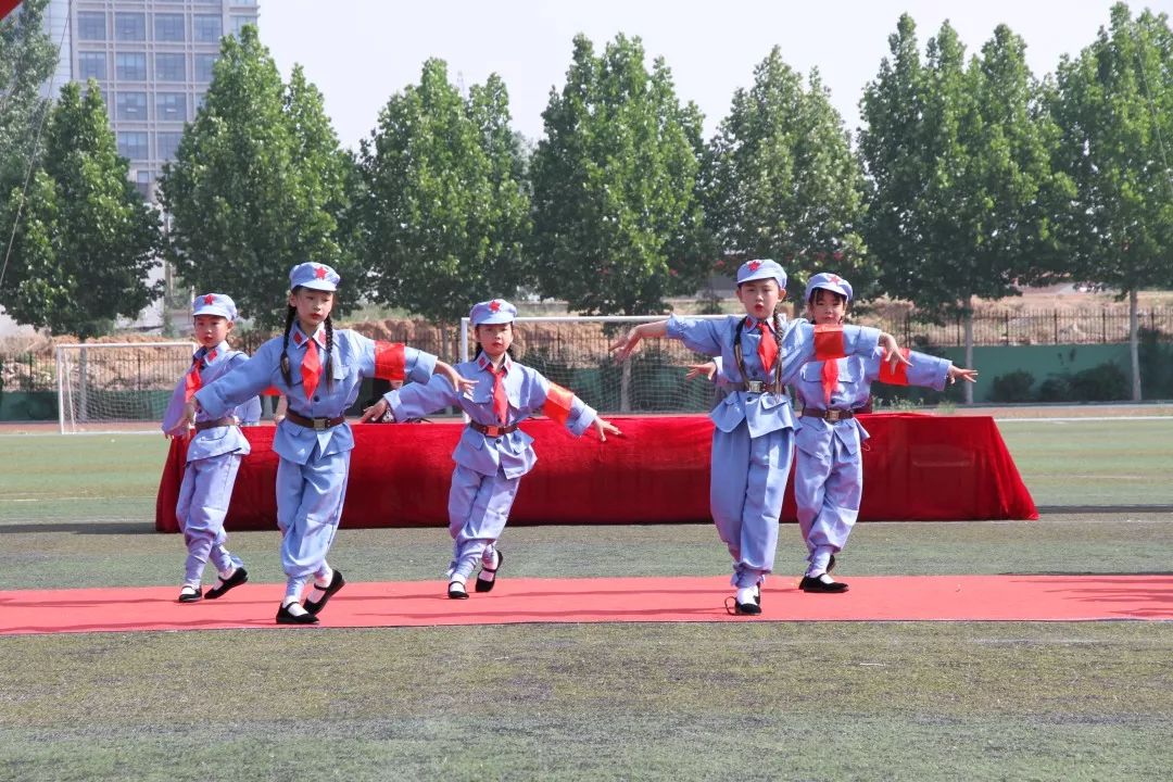 招远市实验小学"我与祖国共成长,争做小小追梦人"庆祝六一国际儿童节