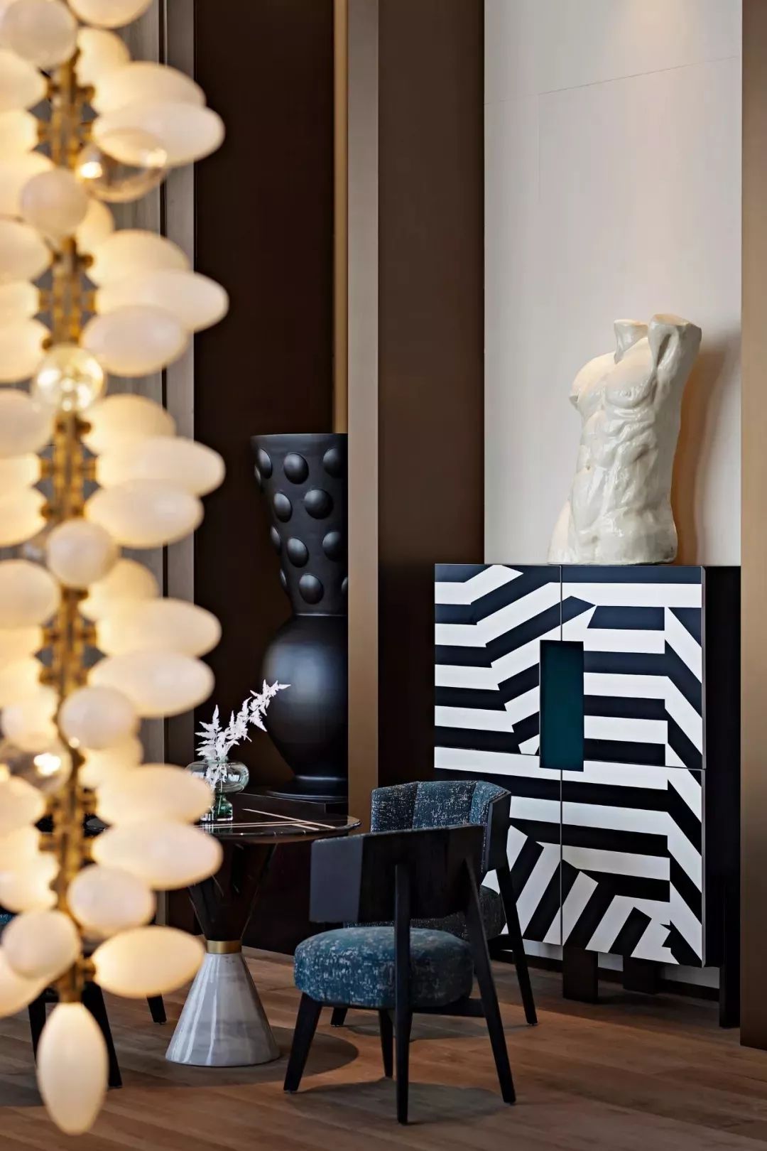 灯饰设计要从什么学起 5bfbef91288e4d359862846204f8c929.jpeg