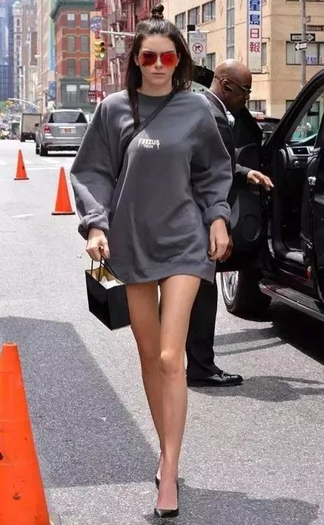 打底袜外穿流行吗 681615f16e654e98b6c5d8b322d41940.jpeg