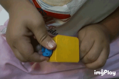 怎么教孩子握笔视频 8dae7112348645ceb093765aa1a3c567.gif