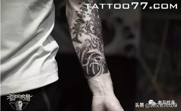 老兵店内作品欣赏日式浪花板雾纹身