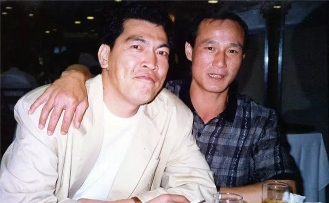 大傻:成奎安