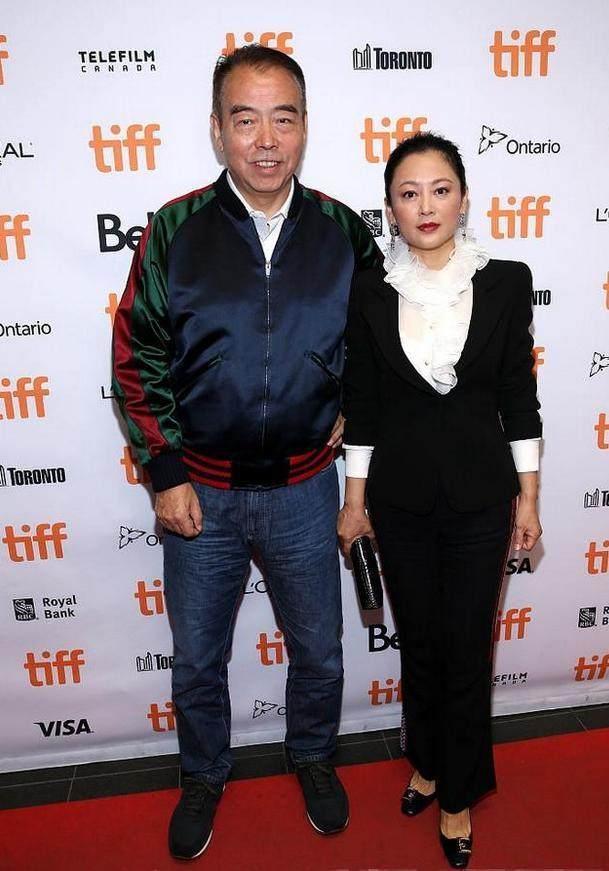 近镜头状态下的陈红老态尽显,盛世容颜已去,发福严重,而且衰老也严重.