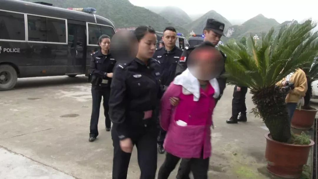 扫黑除恶贵州公安机关对10起涉黑恶犯罪团伙集中收网抓获犯罪嫌疑人88