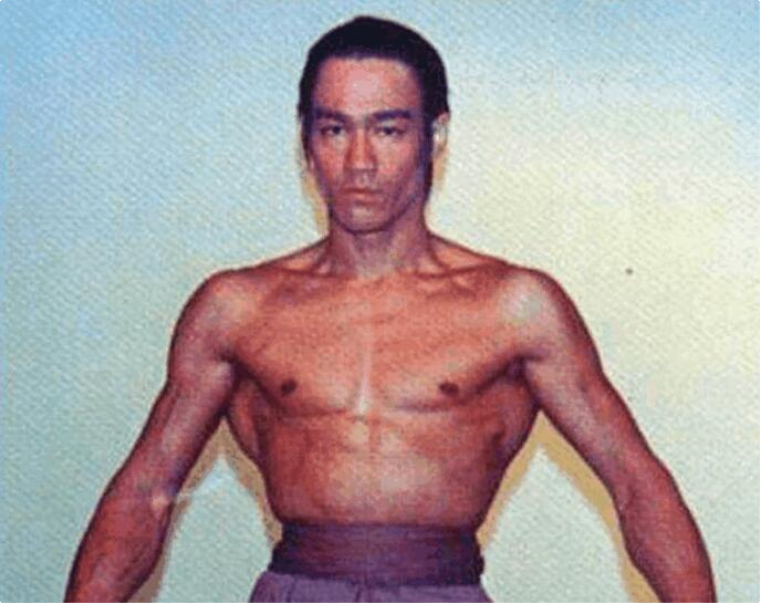 甄子丹的肌肉李小龙的肌肉李连杰的肌肉都输给洪金宝的肌肉