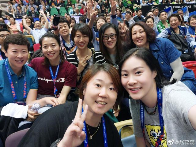 有前中国女排主教练陈忠和,雅典奥运会冠军成员冯坤,赵蕊蕊,王丽娜