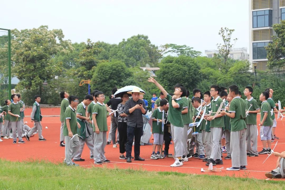 科教兴国,小学校大责任!——记后宅中学科技运动会