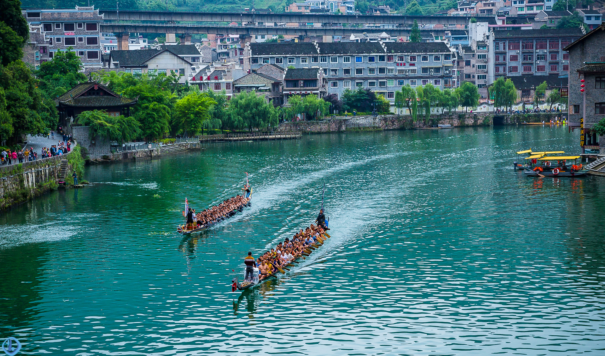 贵州镇远：赛龙舟文化节于6月17日举行__凤凰网